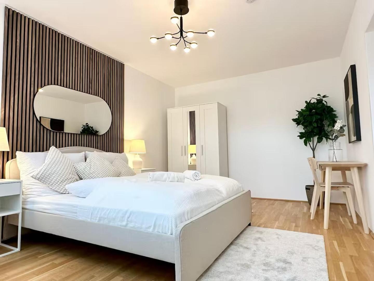 Appartement Fast Wifi I 3 Min Walk To Metro I On-site Parking For 19,90 Eur *