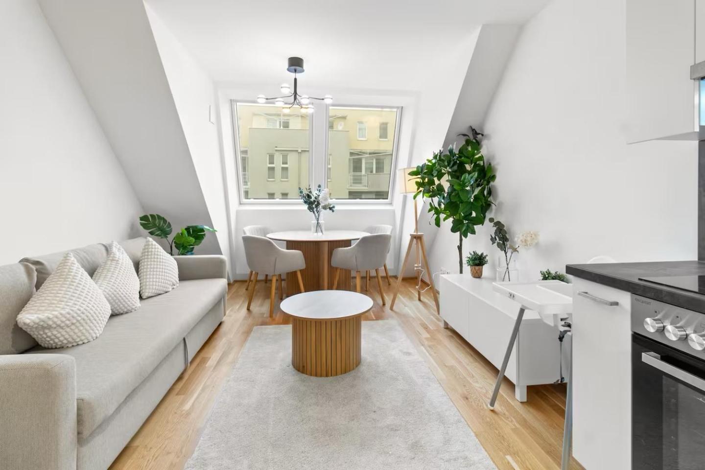 Fast Wifi I 3 Min Walk To Metro I On-site Parking For 19,90 Eur
